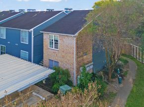2323 Fairwind Drive 858, Houston TX 77062