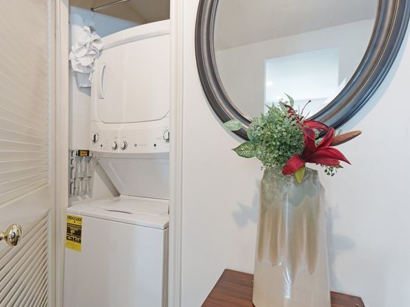 2323 Fairwind Drive 858, Houston TX 77062