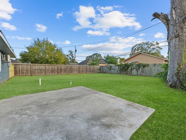 5406 Firefly Street, Houston TX 77017