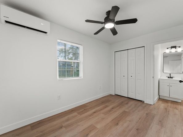 5406 Firefly Street, Houston TX 77017