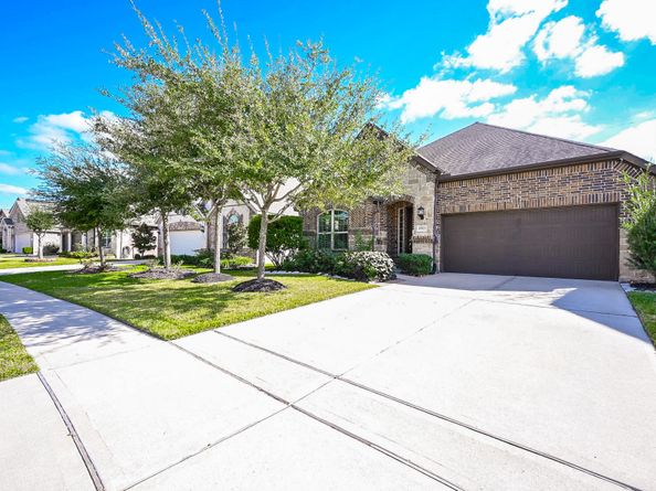 10523 Paula Bluff Lane, Cypress TX 77433