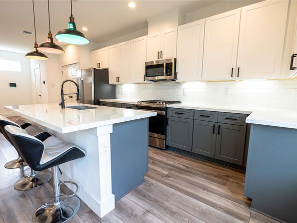 2056 Johanna Drive F, Houston TX 77055