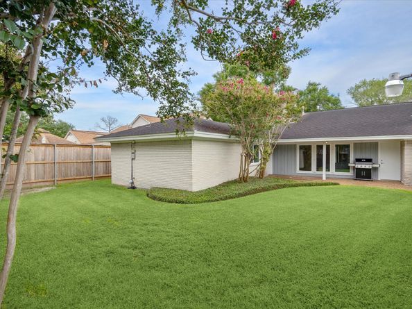 5706 Ariel Street, Houston TX 77096