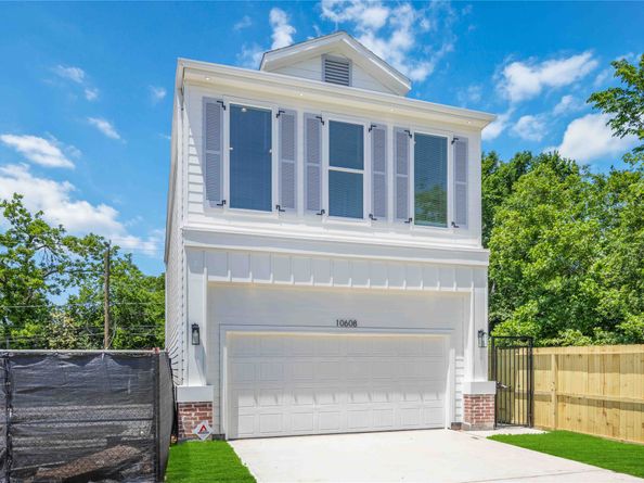 10608 Ashville Drive, Houston TX 77051