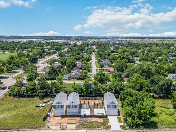 10608 Ashville Drive, Houston TX 77051