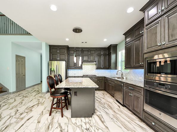 4410 Lodge Vine Court, Sugar Land TX 77479