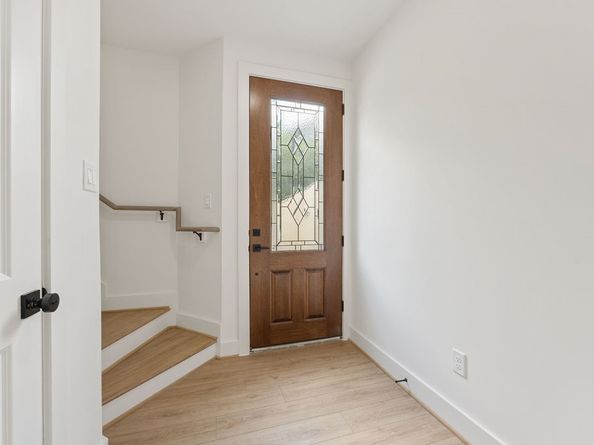 2121B Hoskins Drive, Houston TX 77080