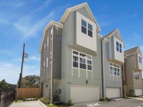 2121B Hoskins Drive, Houston TX 77080