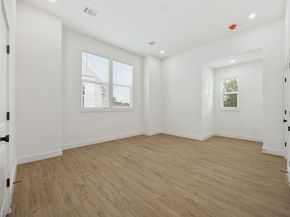 2121B Hoskins Drive, Houston TX 77080