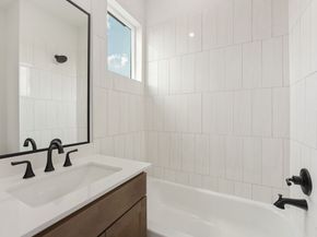 2121B Hoskins Drive, Houston TX 77080