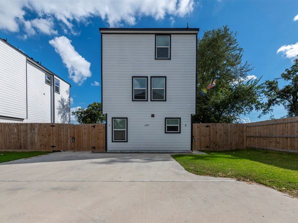 6309 Sandra Street, Houston TX 77028