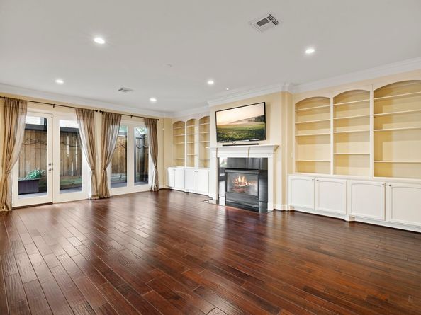 6310 Hermann Lake Drive, Houston TX 77021