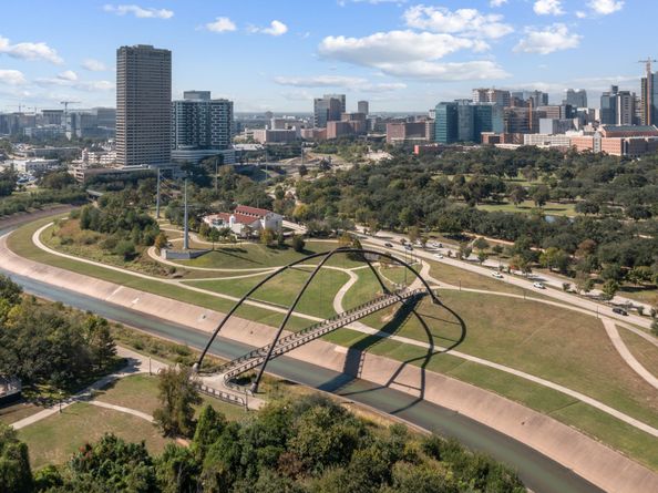 6310 Hermann Lake Drive, Houston TX 77021