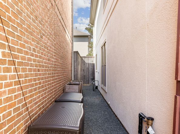 6310 Hermann Lake Drive, Houston TX 77021