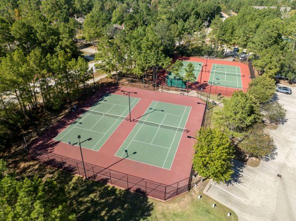 31 N Spinning Wheel Circle, The Woodlands TX 77382