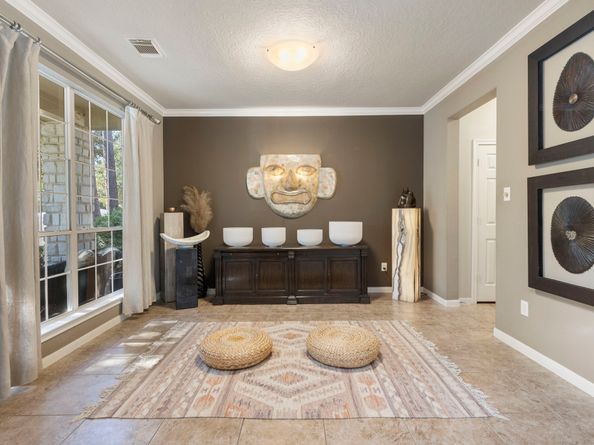 31 N Spinning Wheel Circle, The Woodlands TX 77382