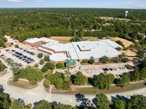 31 N Spinning Wheel Circle, The Woodlands TX 77382