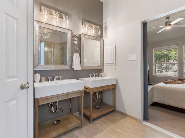 31 N Spinning Wheel Circle, The Woodlands TX 77382