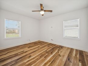 1726 Ansbury Drive, Houston TX 77018