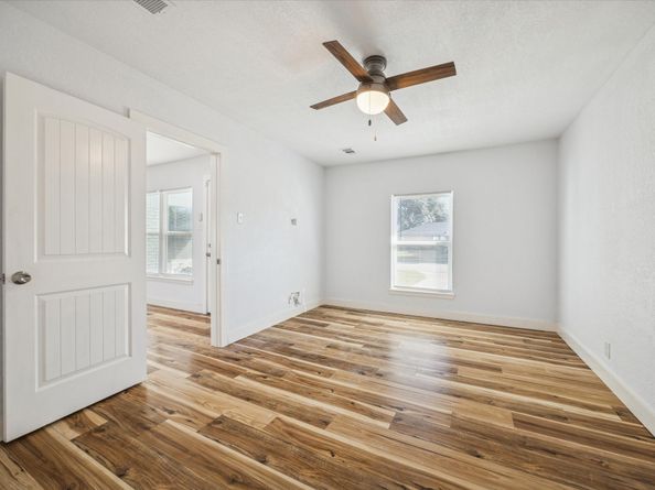 1726 Ansbury Drive, Houston TX 77018