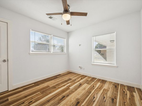 1726 Ansbury Drive, Houston TX 77018