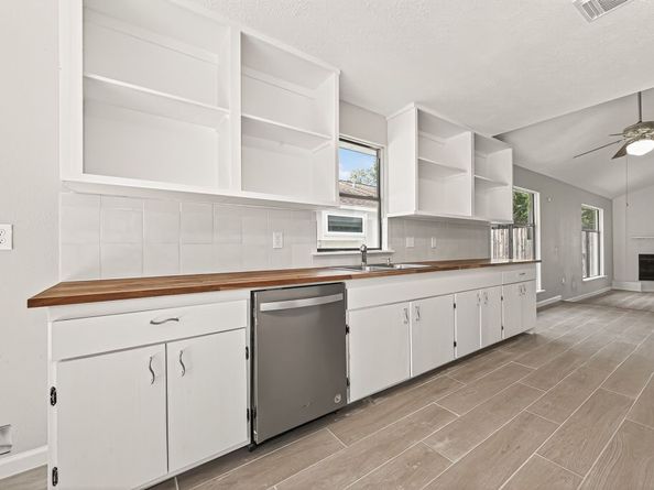 15206 Barbarossa Drive, Houston TX 77083