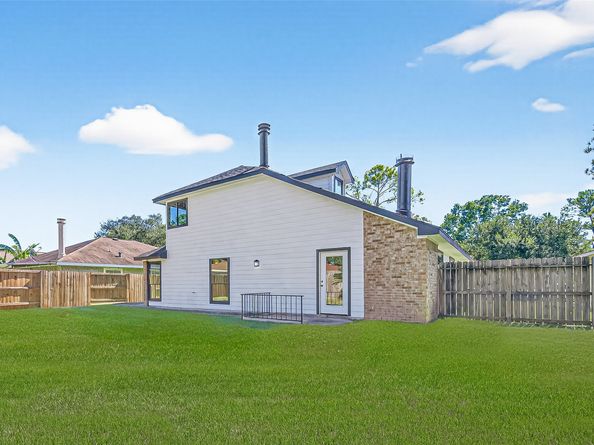 15206 Barbarossa Drive, Houston TX 77083