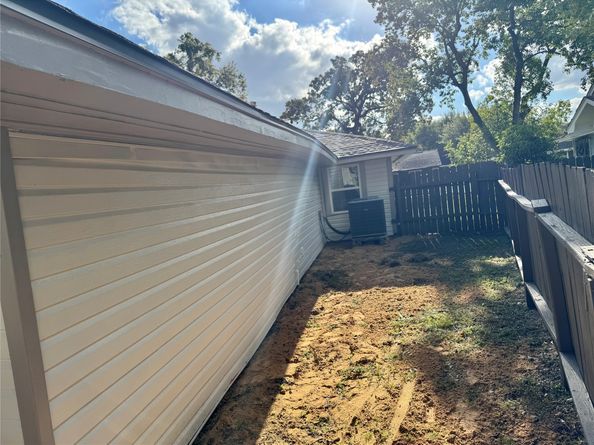 8515 Carlisle Street, Houston TX 77017