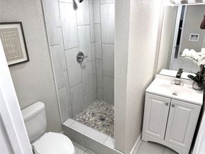 8515 Carlisle Street, Houston TX 77017