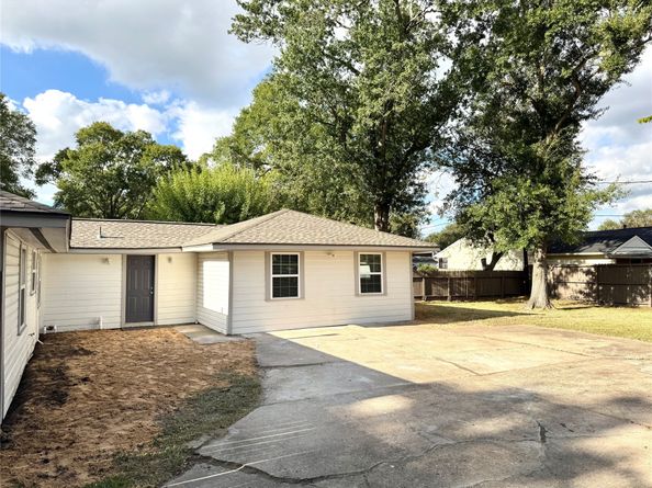 8515 Carlisle Street, Houston TX 77017