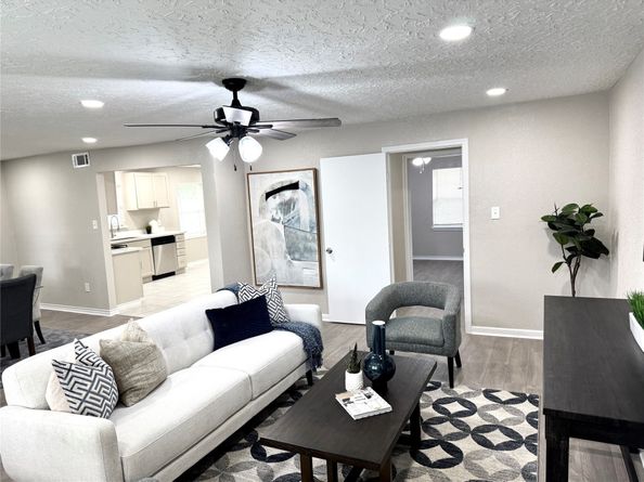 8515 Carlisle Street, Houston TX 77017