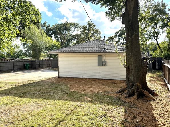 8515 Carlisle Street, Houston TX 77017