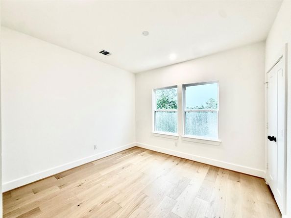 923 Fisher Street A, Houston TX 77018