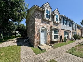 1911 Sherwood Forest Street 17, Houston TX 77043