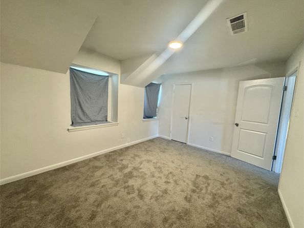 1911 Sherwood Forest Street 17, Houston TX 77043