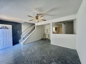 1911 Sherwood Forest Street 17, Houston TX 77043