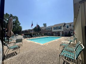 1911 Sherwood Forest Street 17, Houston TX 77043