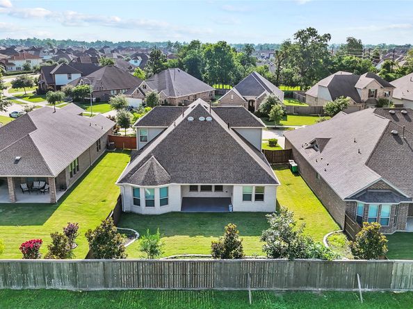 5715 Caper Shores Ln, Sugar Land TX 77479