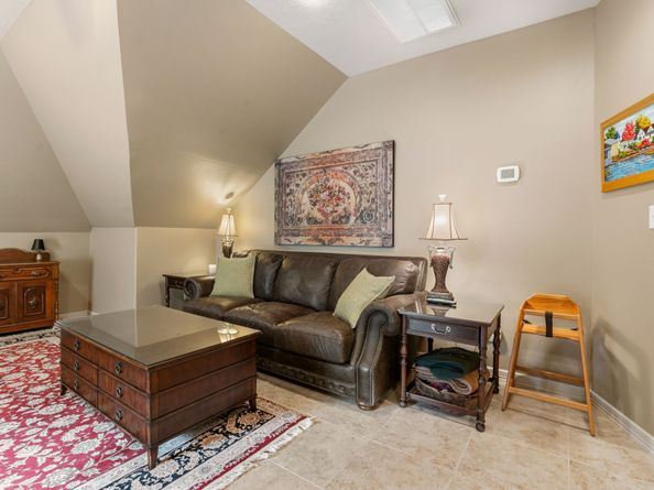 14 Highland Circle, The Woodlands TX 77381