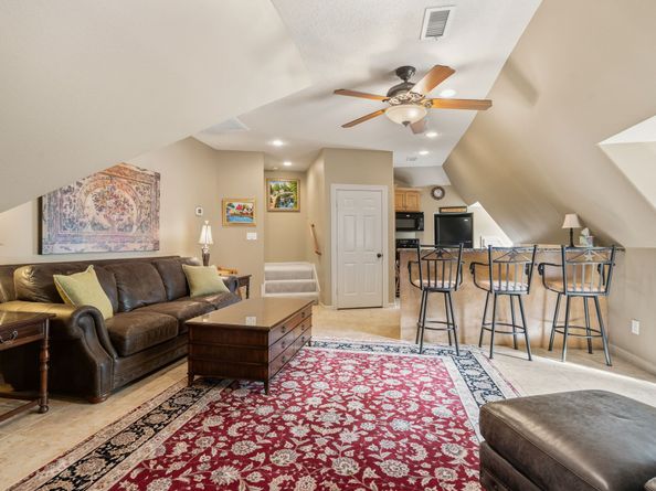 14 Highland Circle, The Woodlands TX 77381