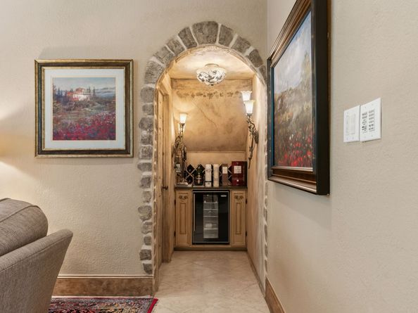 14 Highland Circle, The Woodlands TX 77381