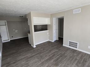 6723 South Loop E 9, Houston TX 77087