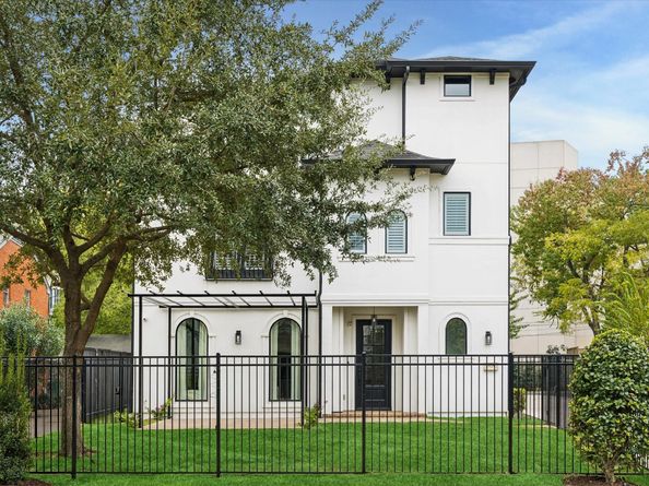 2031 Sheridan Street A, Houston TX 77030