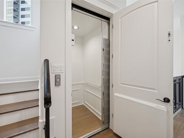 2031 Sheridan Street A, Houston TX 77030