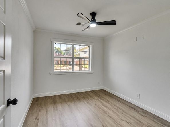 5627 Southbrook Drive, Houston TX 77033