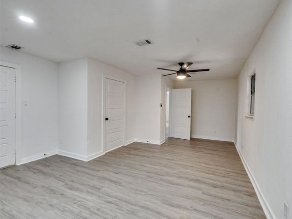 5627 Southbrook Drive, Houston TX 77033