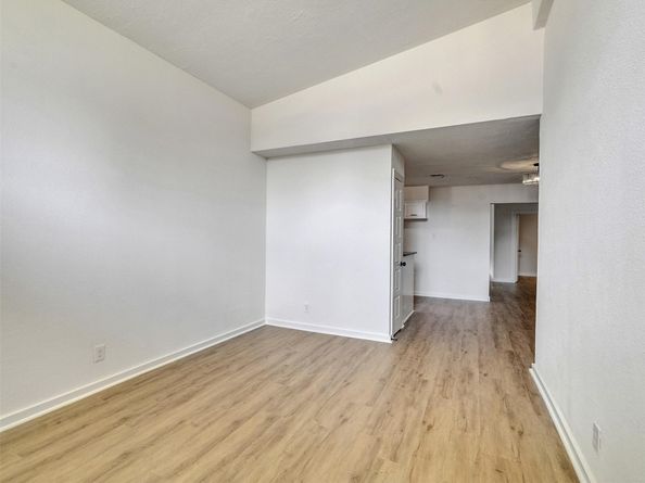 5627 Southbrook Drive, Houston TX 77033