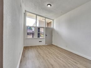 5627 Southbrook Drive, Houston TX 77033