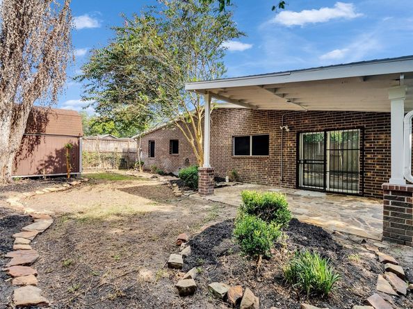 5627 Southbrook Drive, Houston TX 77033