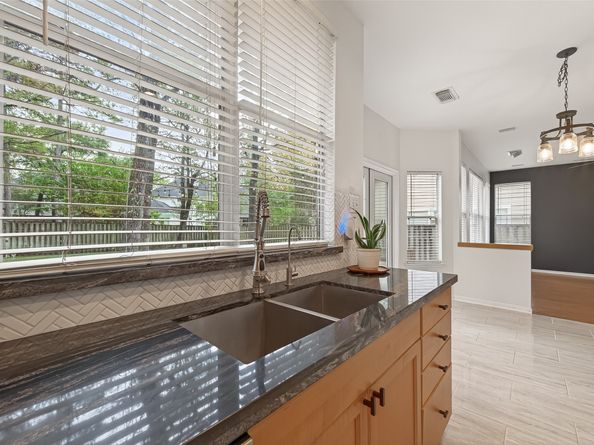 171 W Sundance Circle, The Woodlands TX 77382